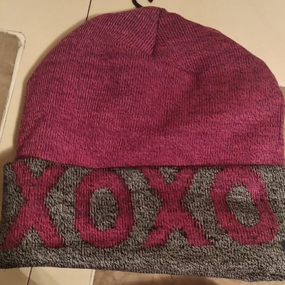 XOXO Winter Hat Girls (ONE SIZE FITS ALL) NWT